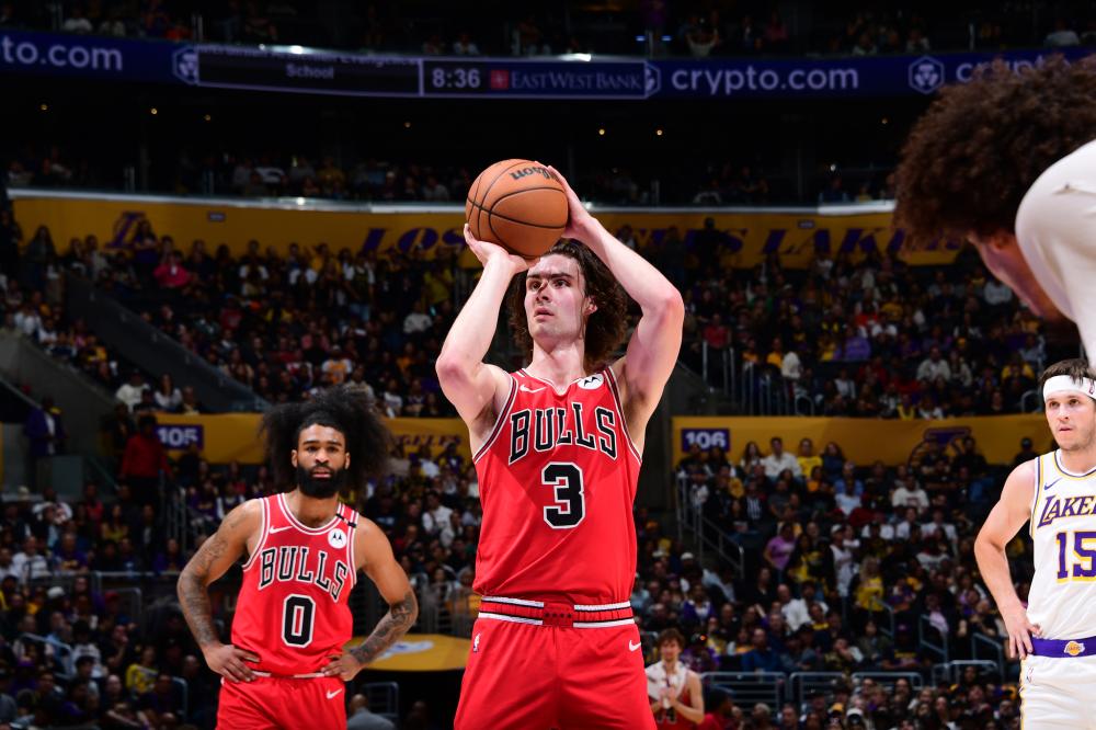 美国杨毅回应詹姆斯事件：保持沉默并非害怕 而是震惊.