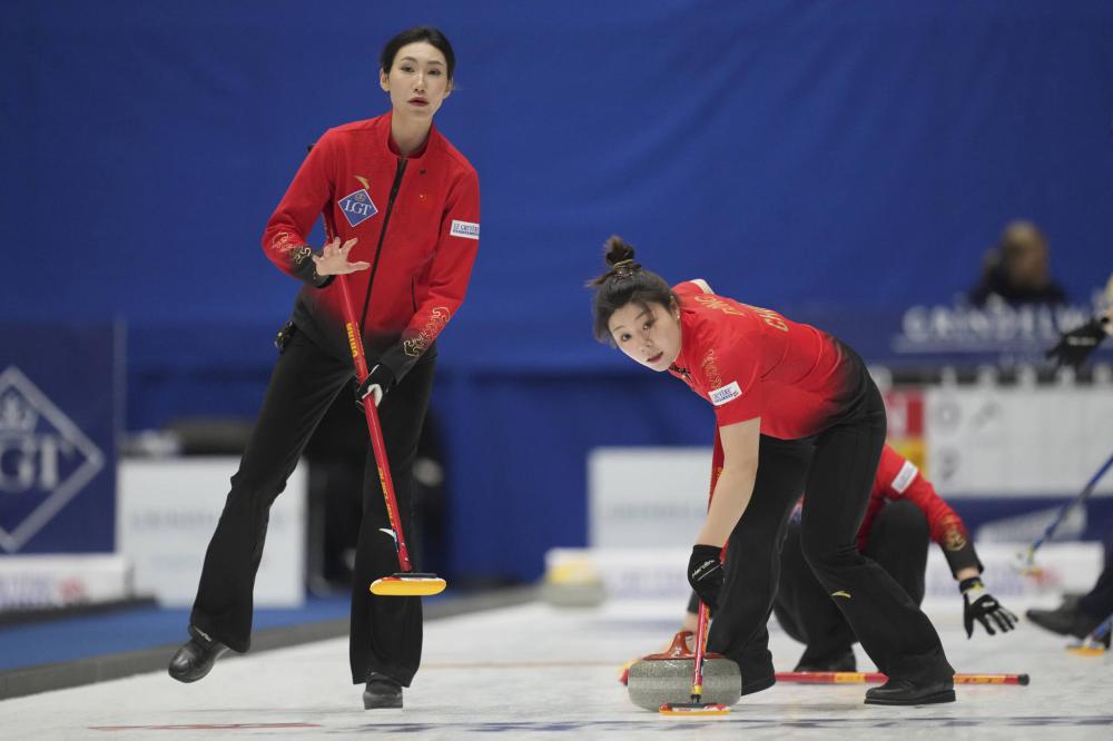 曼联总监：滕哈赫是最成功的教练之一，是迈向成功的最佳合作伙伴.