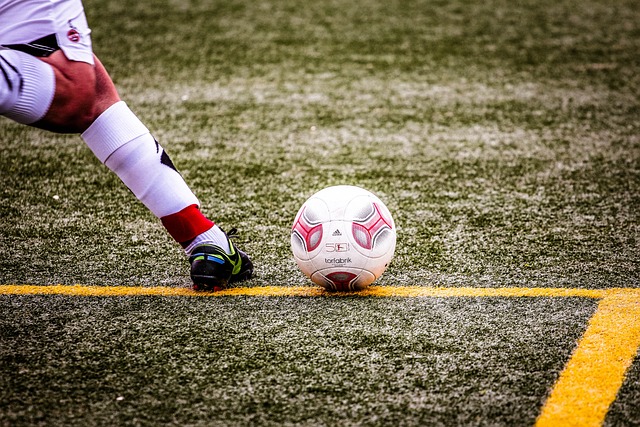 陕西：公益足球课走进“朱鹮之乡”.